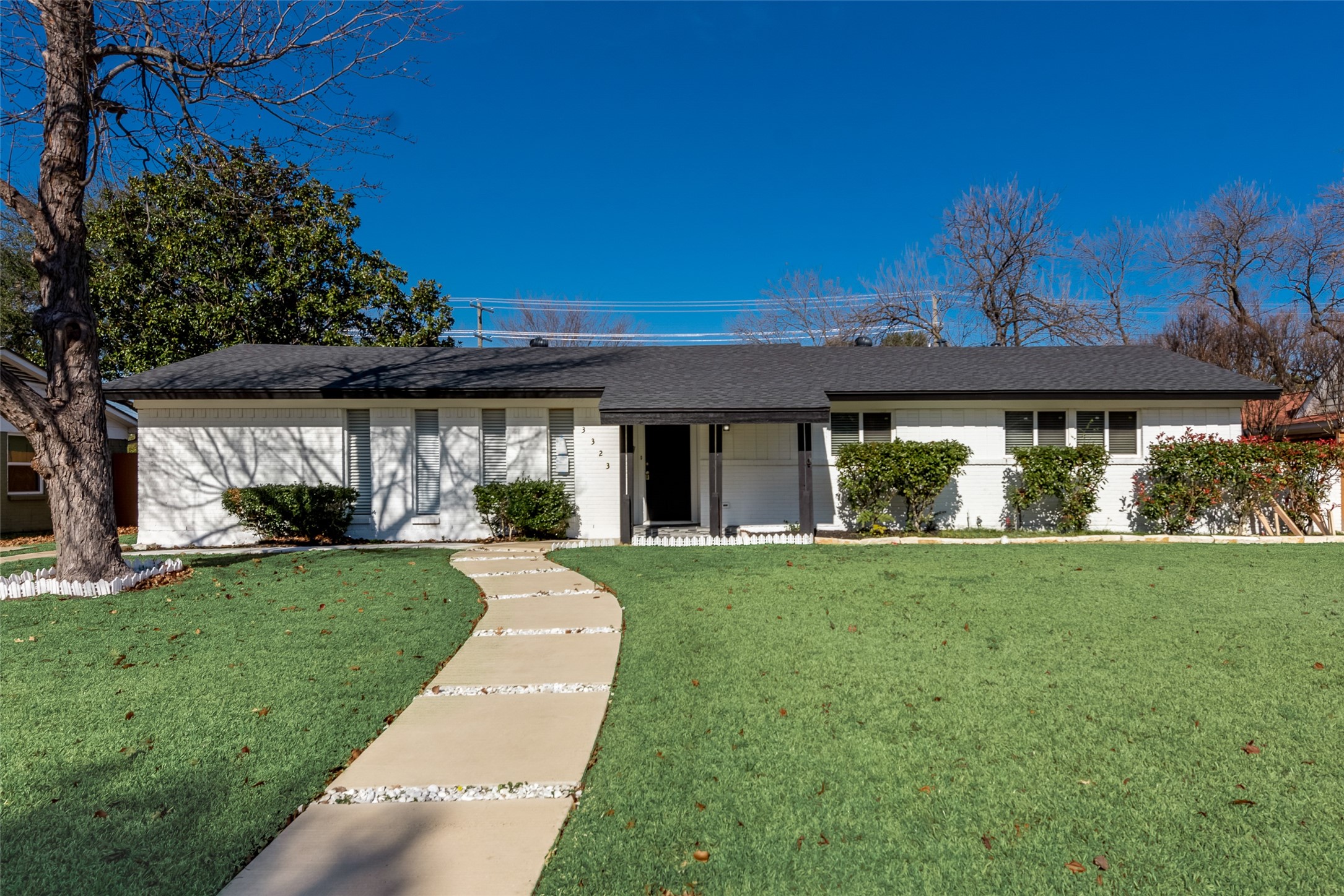 3323 Townsend Drive Dallas TX 75229