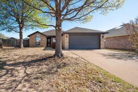 955 Behrens Court Crowley TX 76036