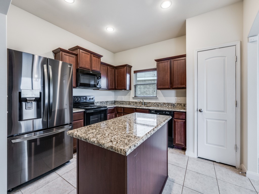 4104 Tower Bridge Lane Crowley TX 76036