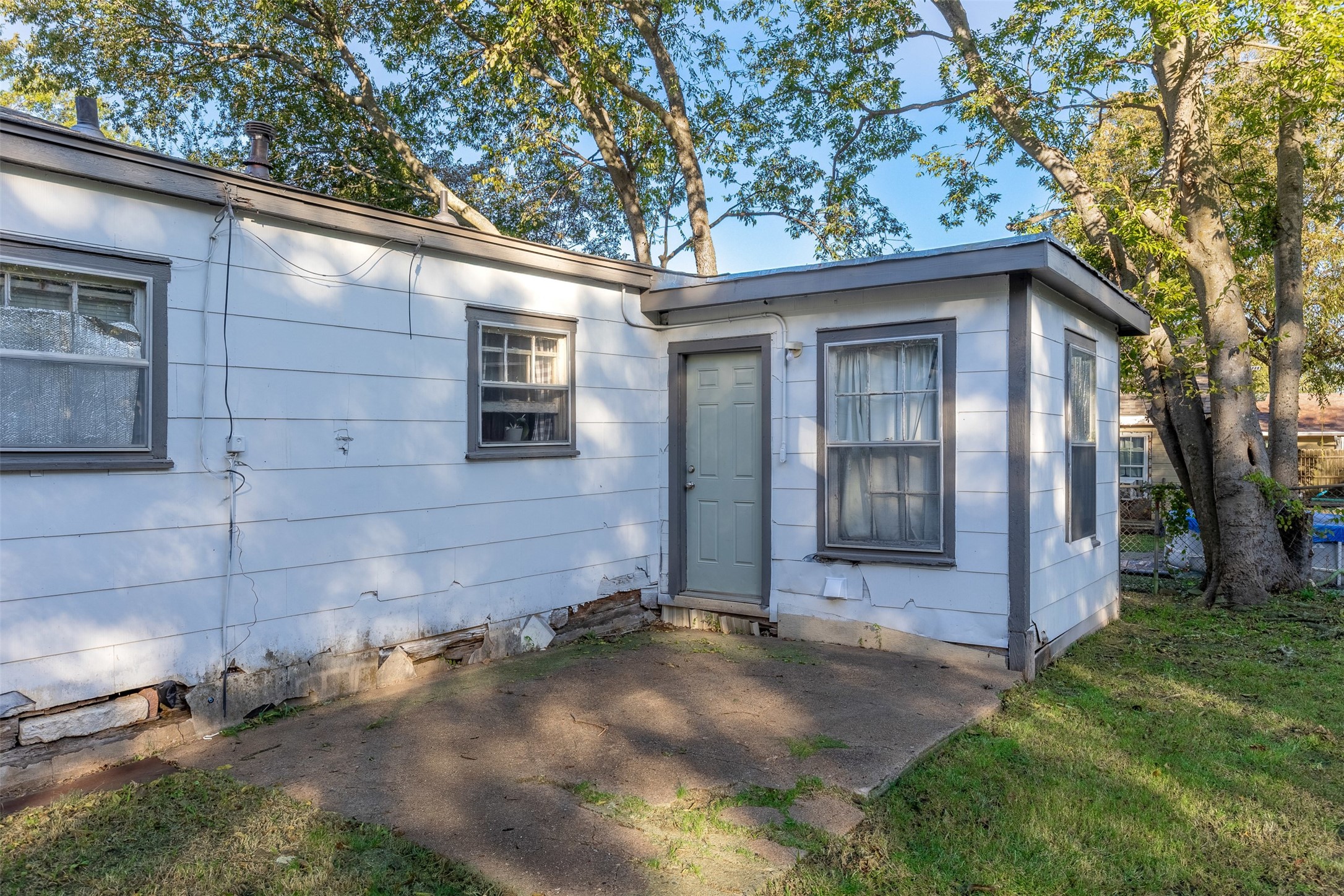 417 N Burdette Avenue Sherman TX 75090