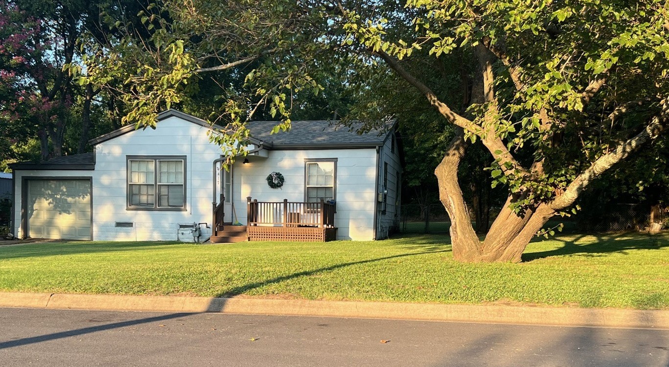 417 N Burdette Avenue Sherman TX 75090