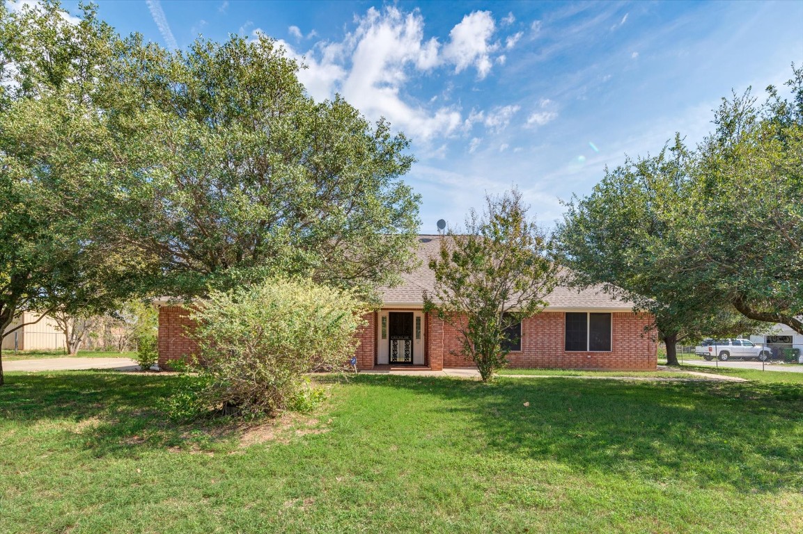 706 N Avenue B Springtown TX 76082
