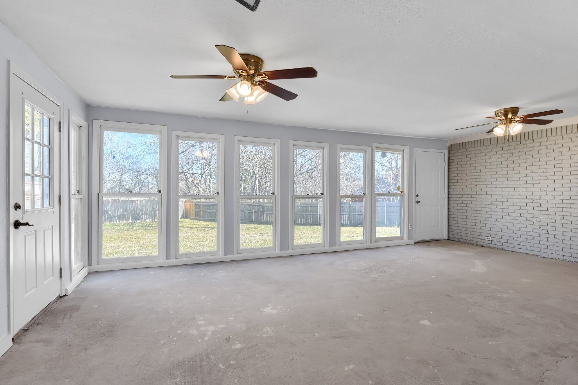 1011 Western Hills Drive Sherman TX 75092