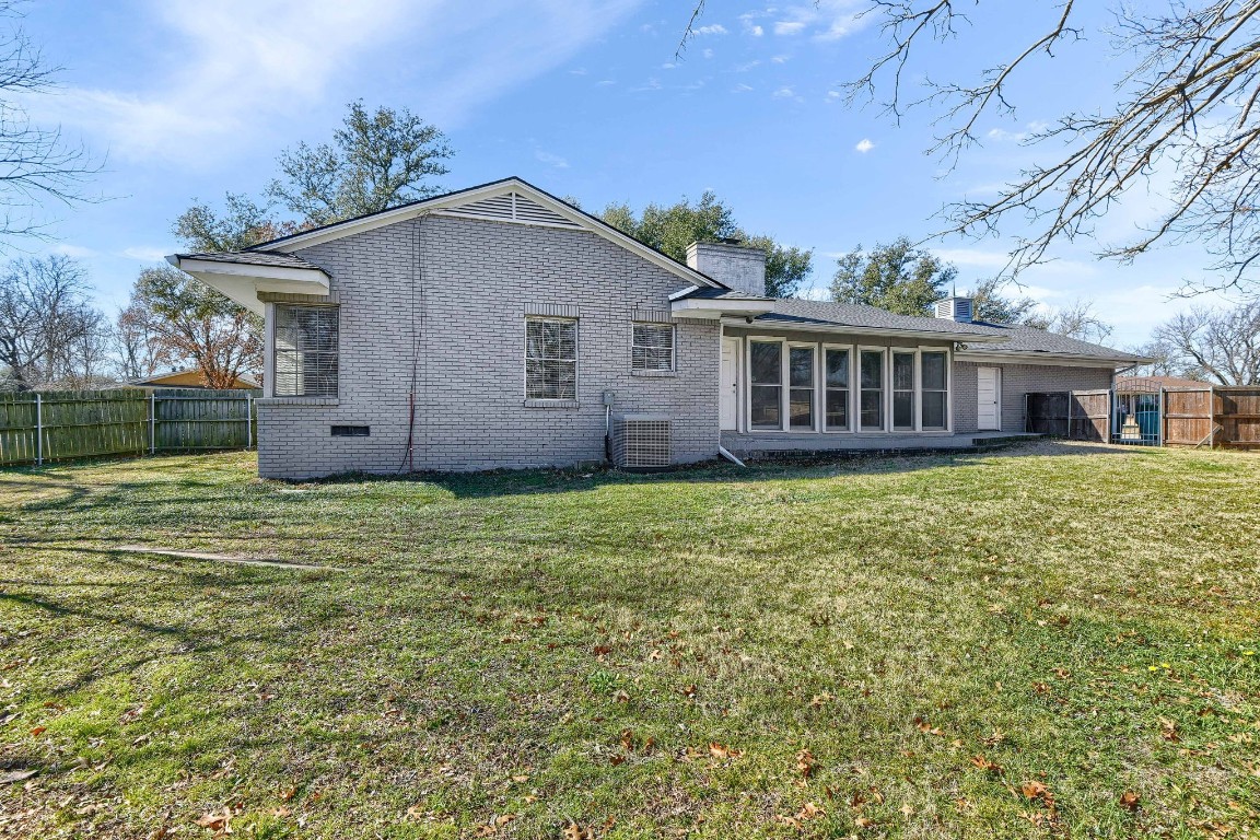 1011 Western Hills Drive Sherman TX 75092