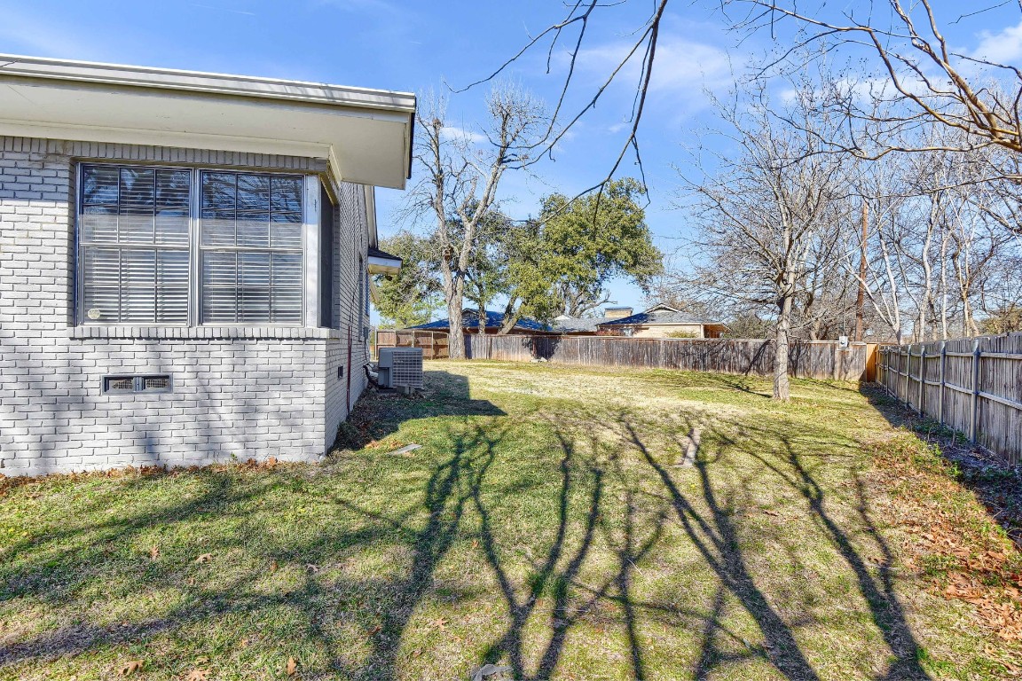 1011 Western Hills Drive Sherman TX 75092