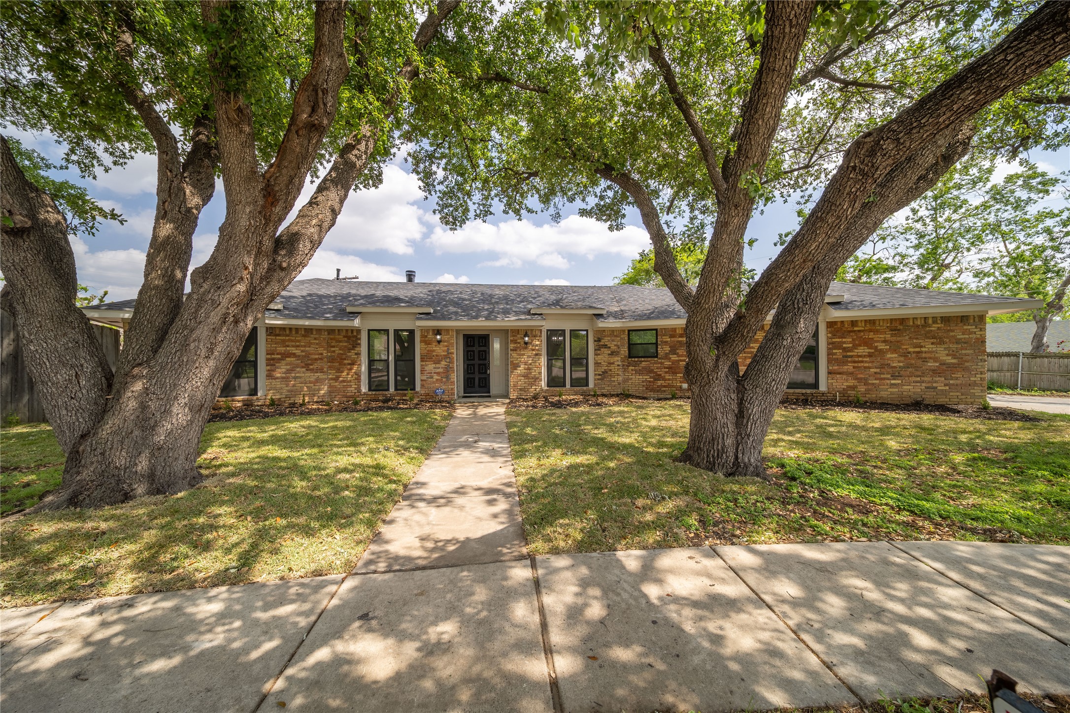 1012 Rosewood Place Carrollton TX 75006