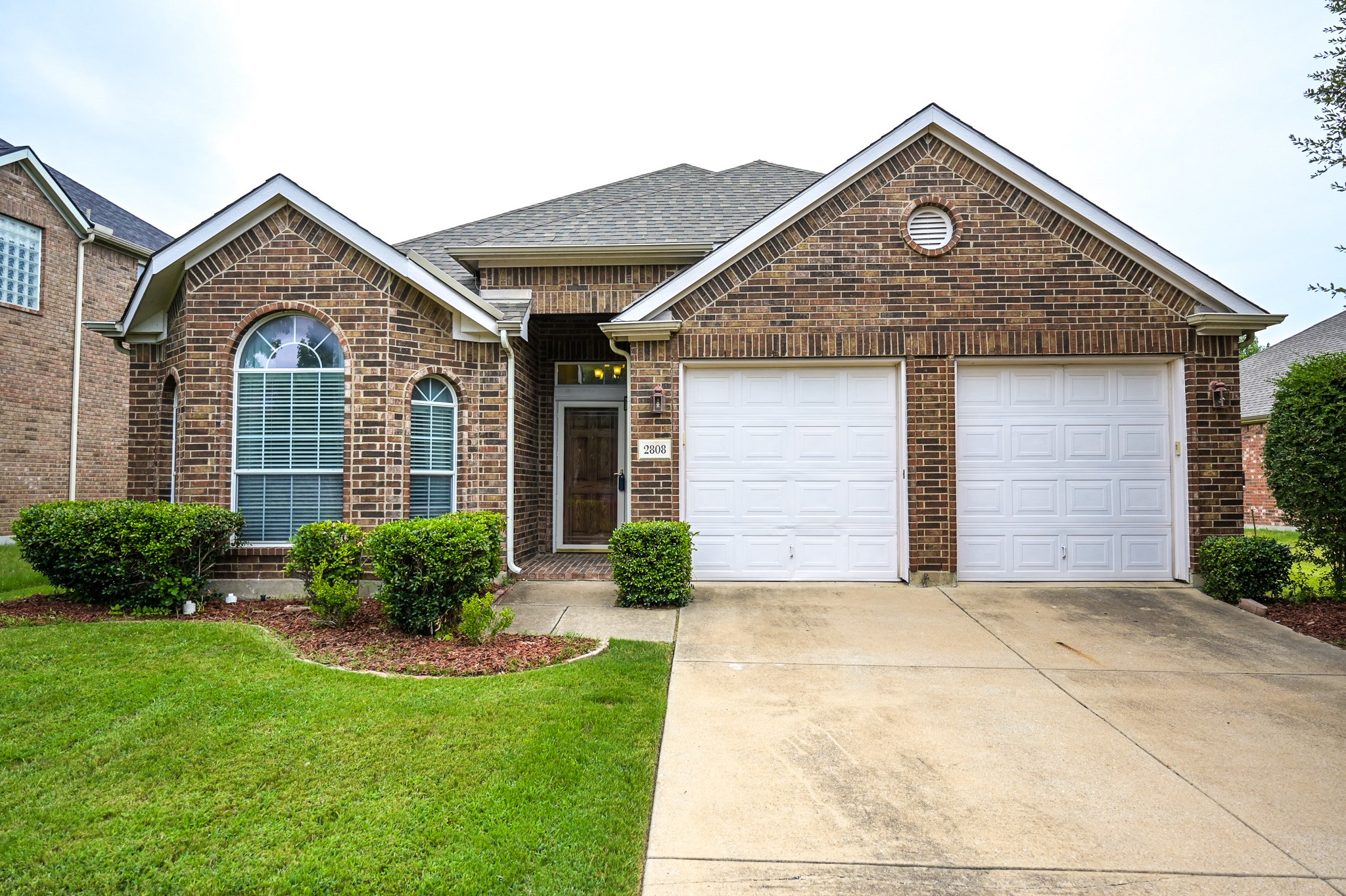 2808 S Serrano Grand Prairie TX 75054