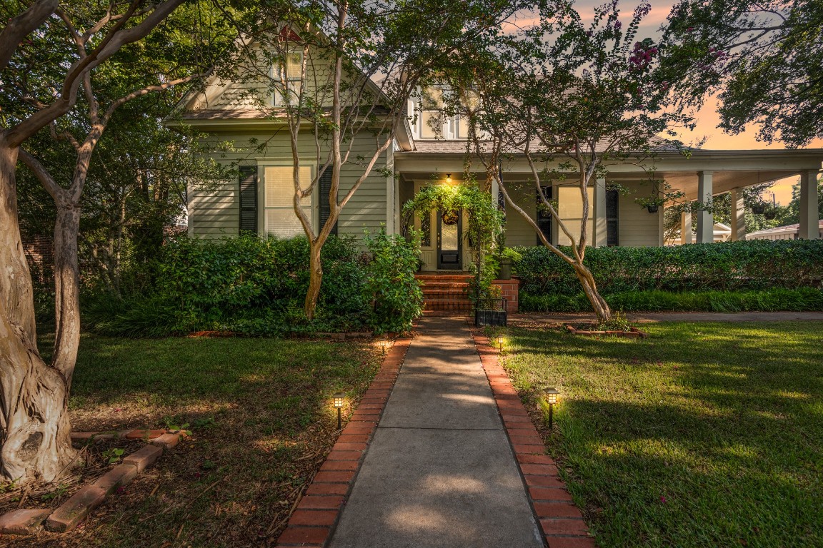 915 E Franklin Street Hillsboro TX 76645