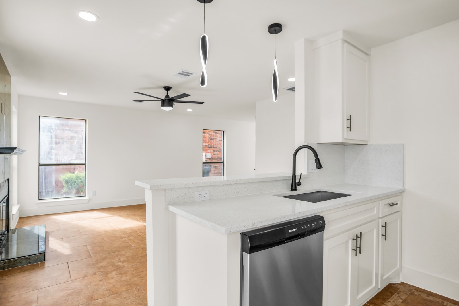 703 Meadowcreek Court Garland TX 75043