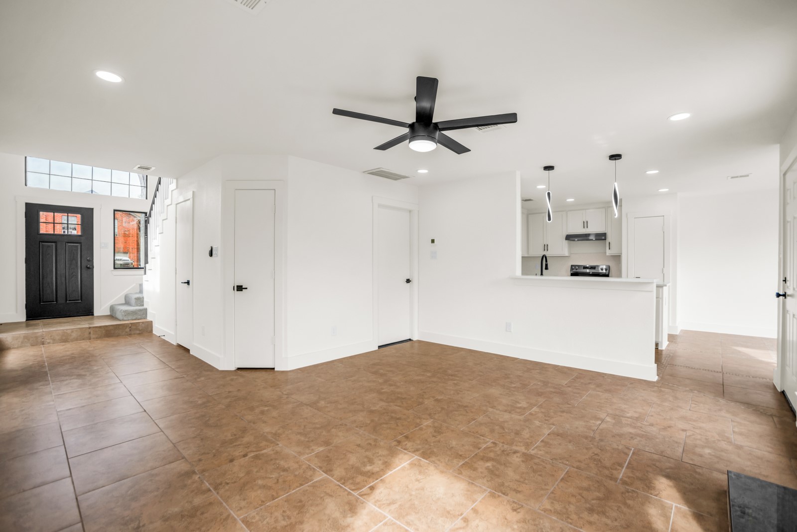 703 Meadowcreek Court Garland TX 75043