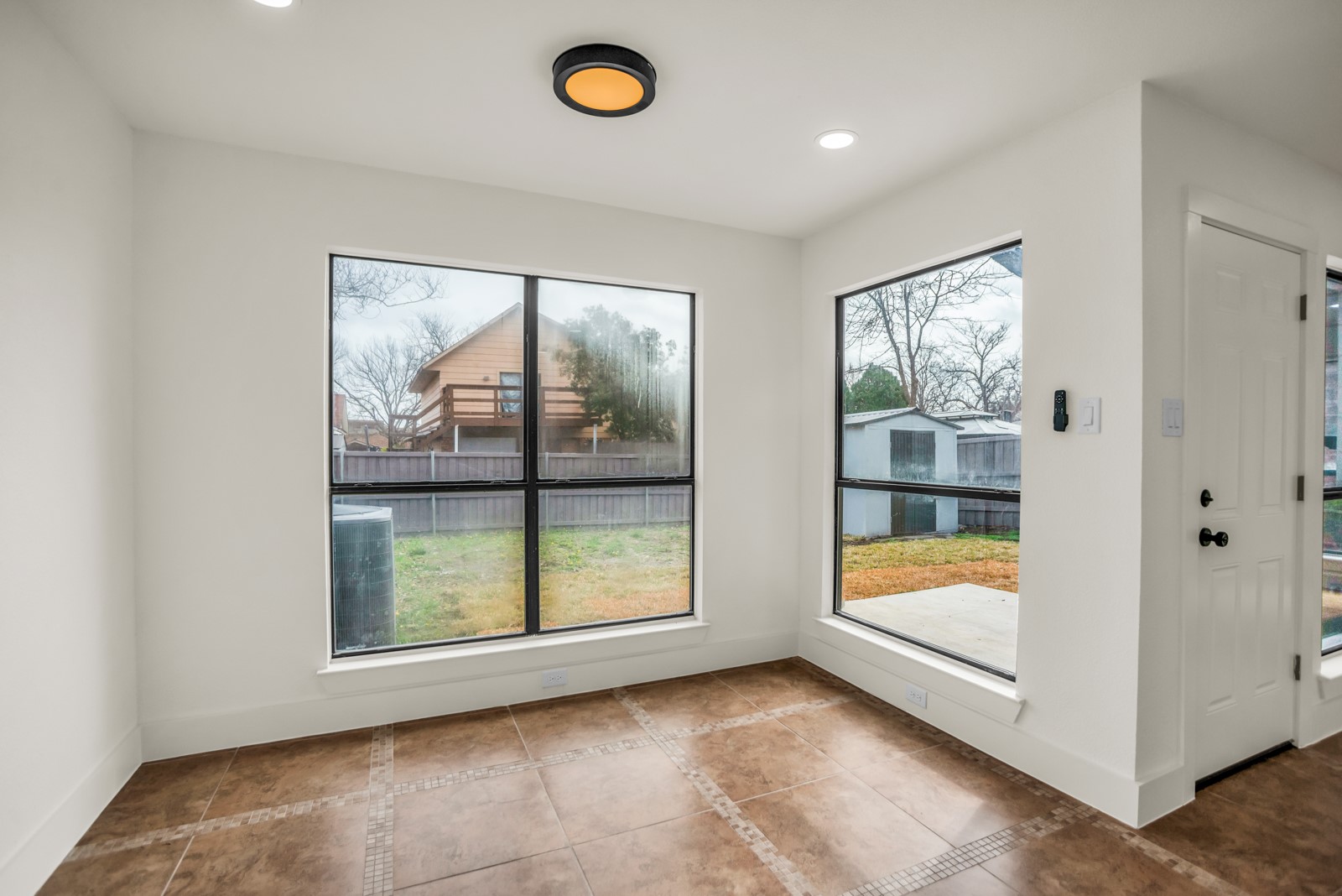 703 Meadowcreek Court Garland TX 75043