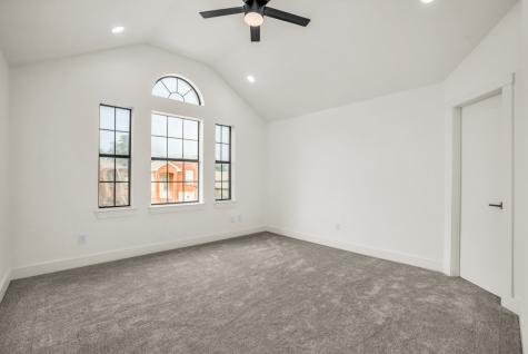 703 Meadowcreek Court Garland TX 75043