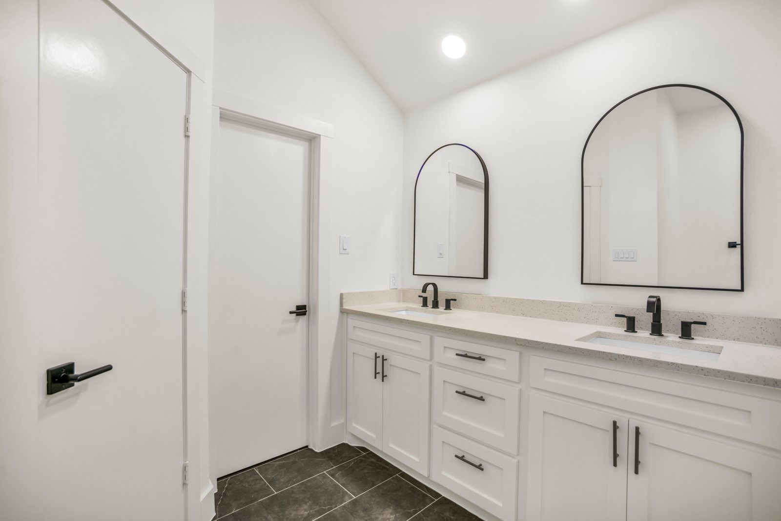 703 Meadowcreek Court Garland TX 75043