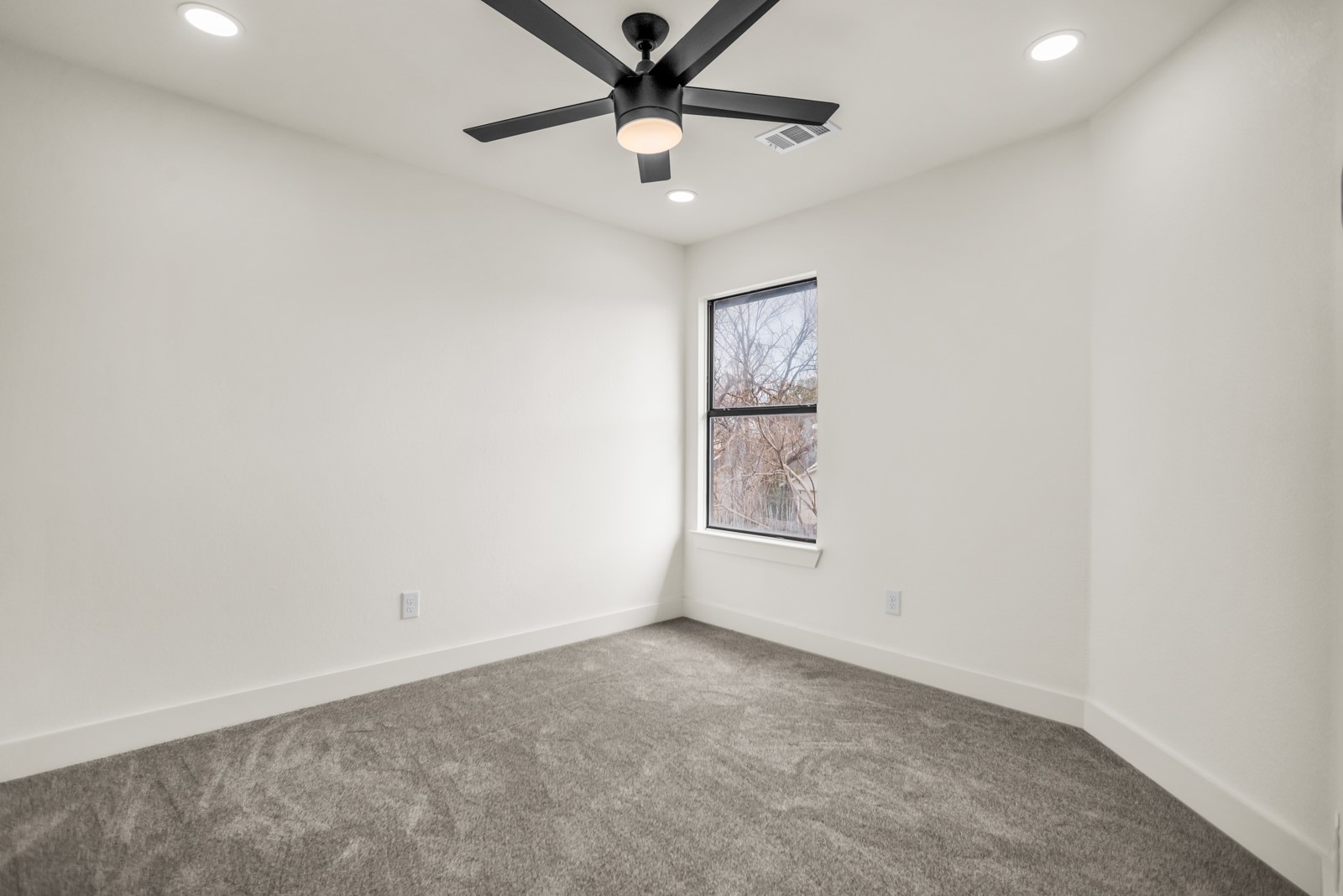 703 Meadowcreek Court Garland TX 75043