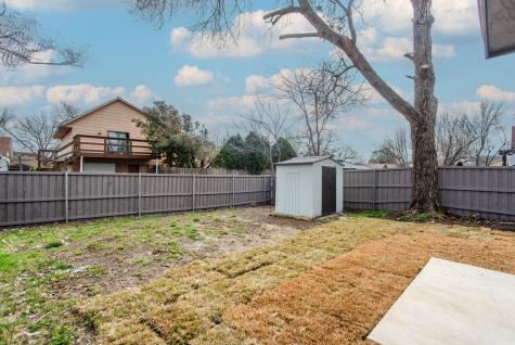 703 Meadowcreek Court Garland TX 75043