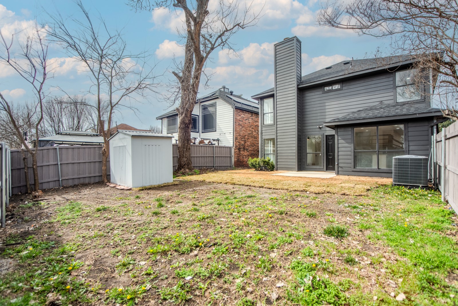 703 Meadowcreek Court Garland TX 75043