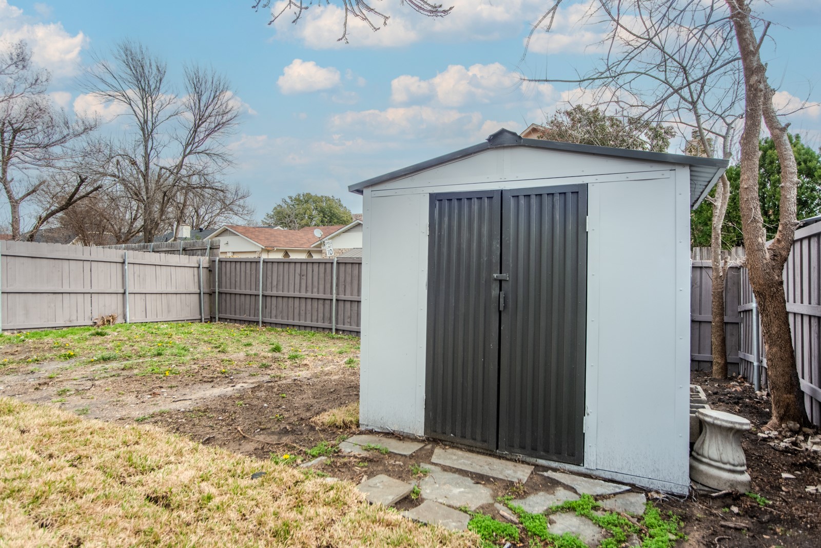 703 Meadowcreek Court Garland TX 75043