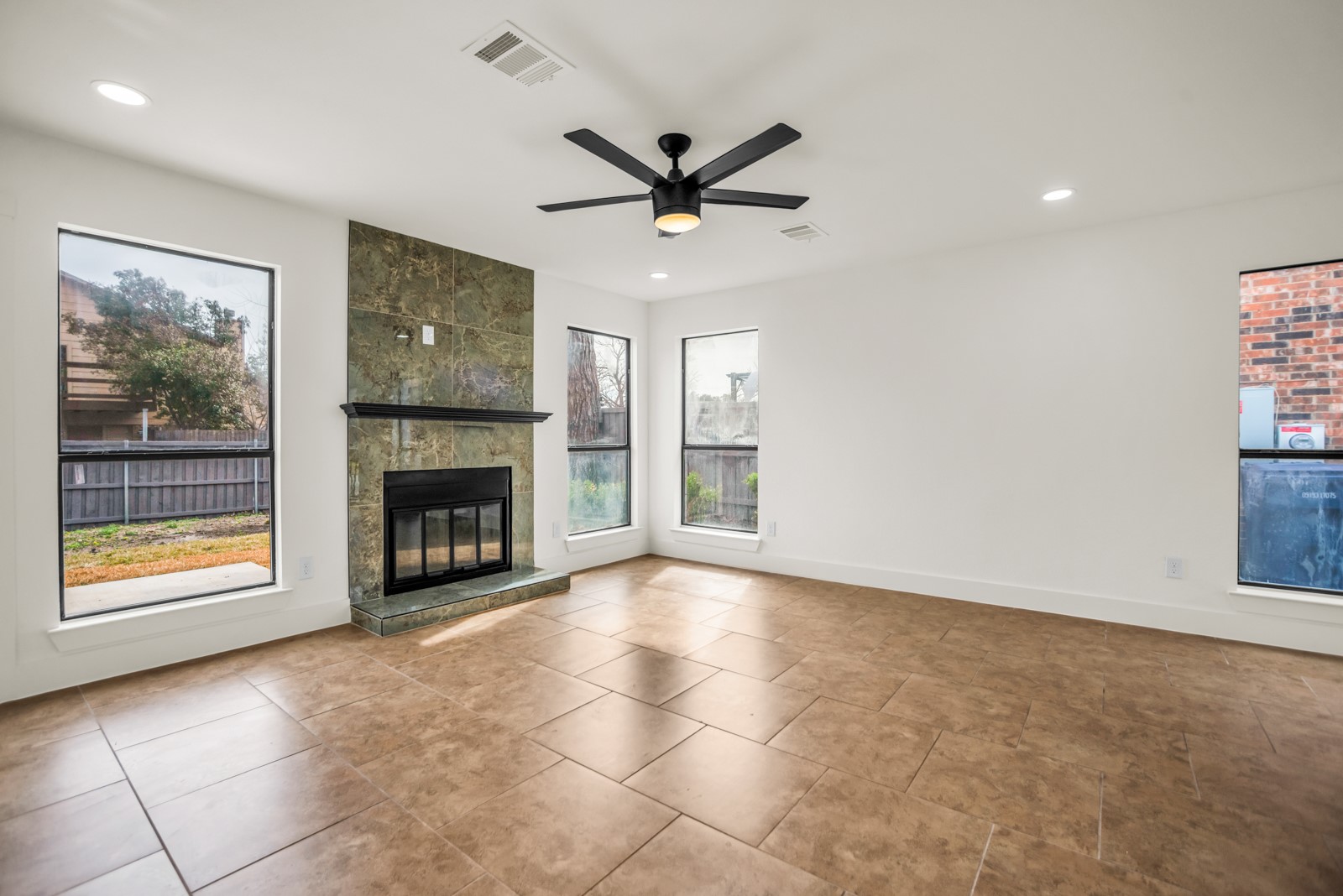 703 Meadowcreek Court Garland TX 75043