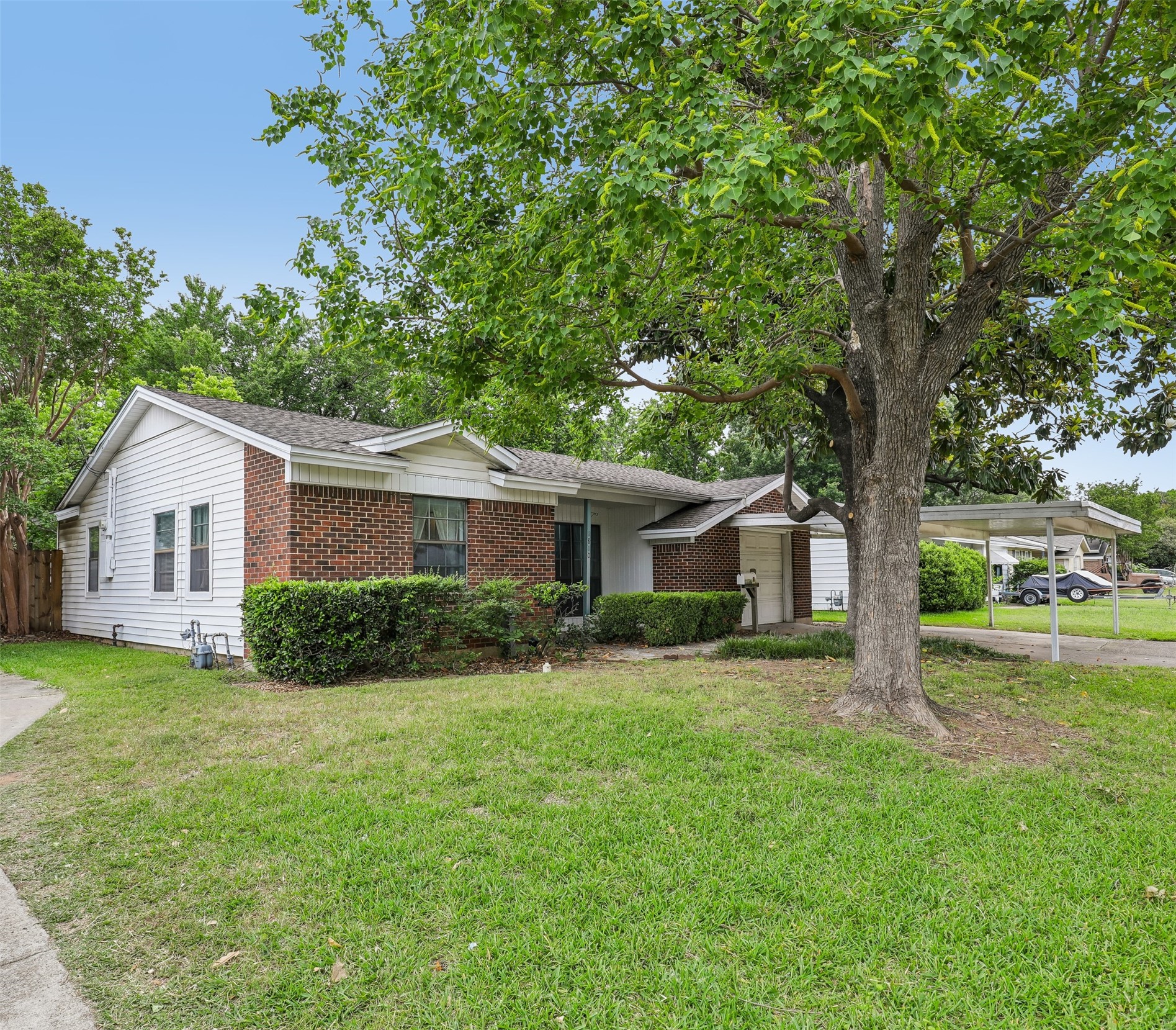 1810 Ridgewood Street Irving TX 75062
