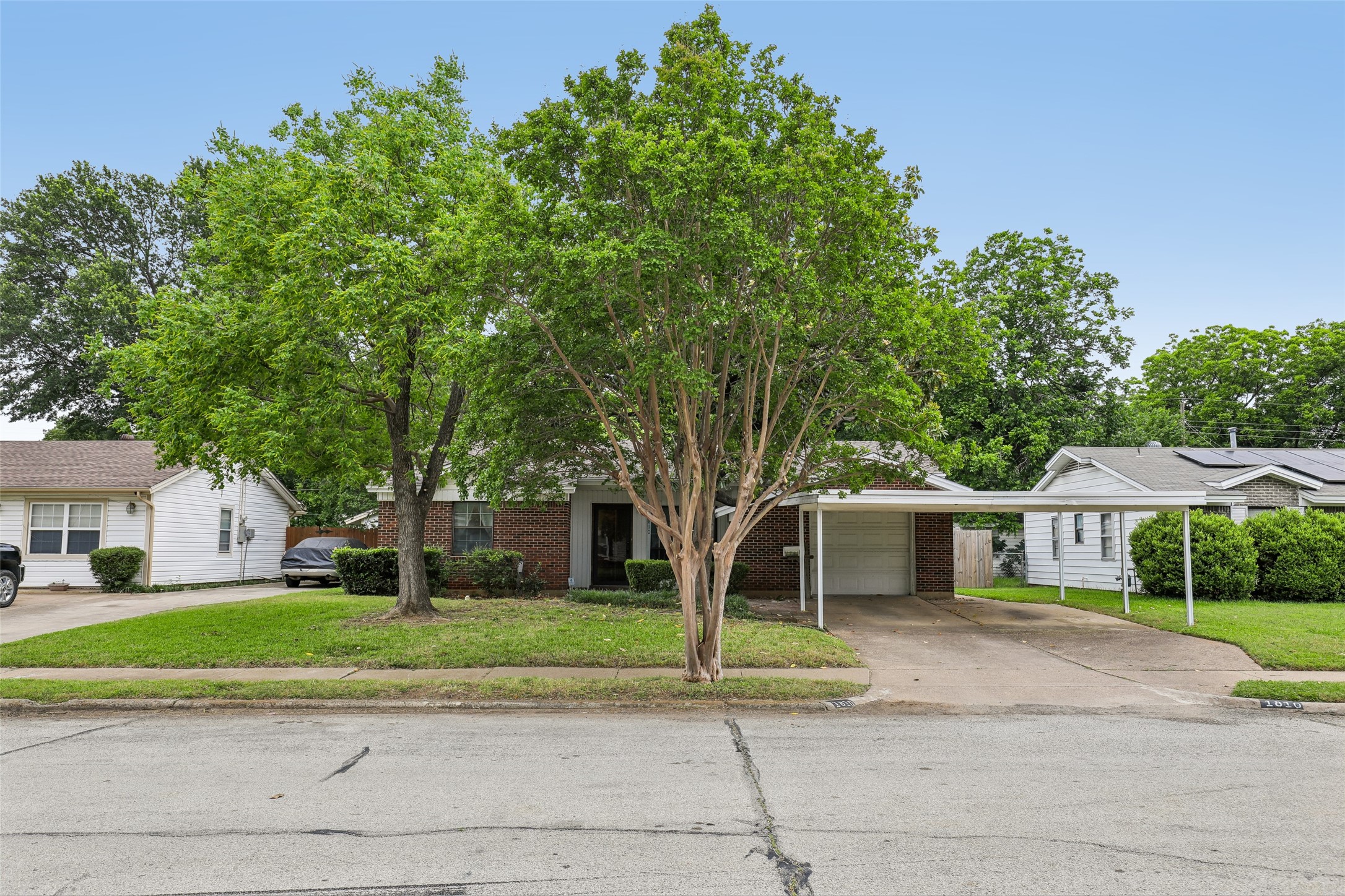 1810 Ridgewood Street Irving TX 75062