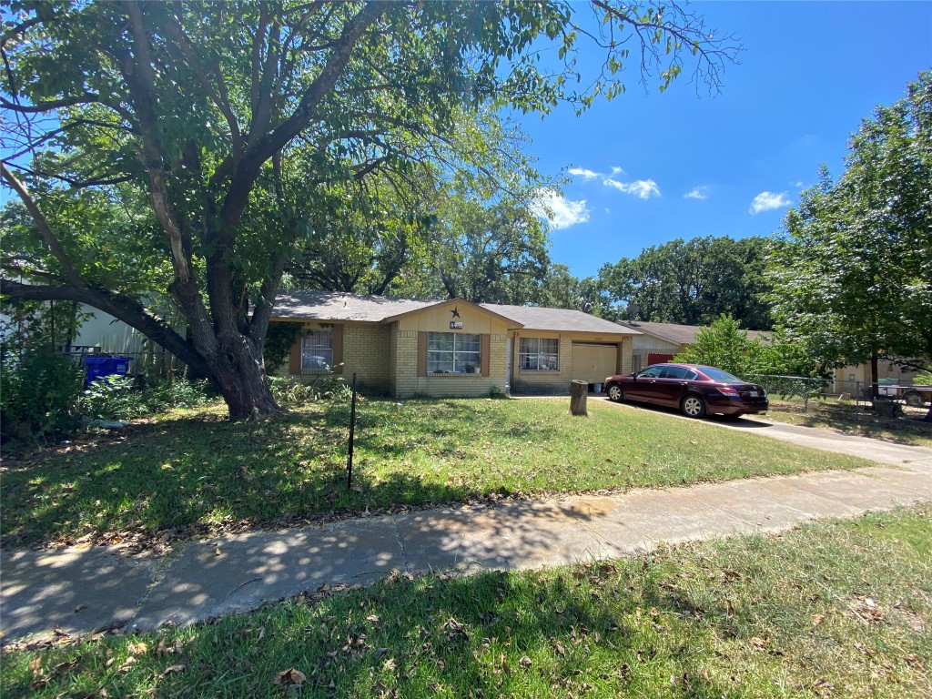 11200 Tracey Drive Balch Springs TX 75180