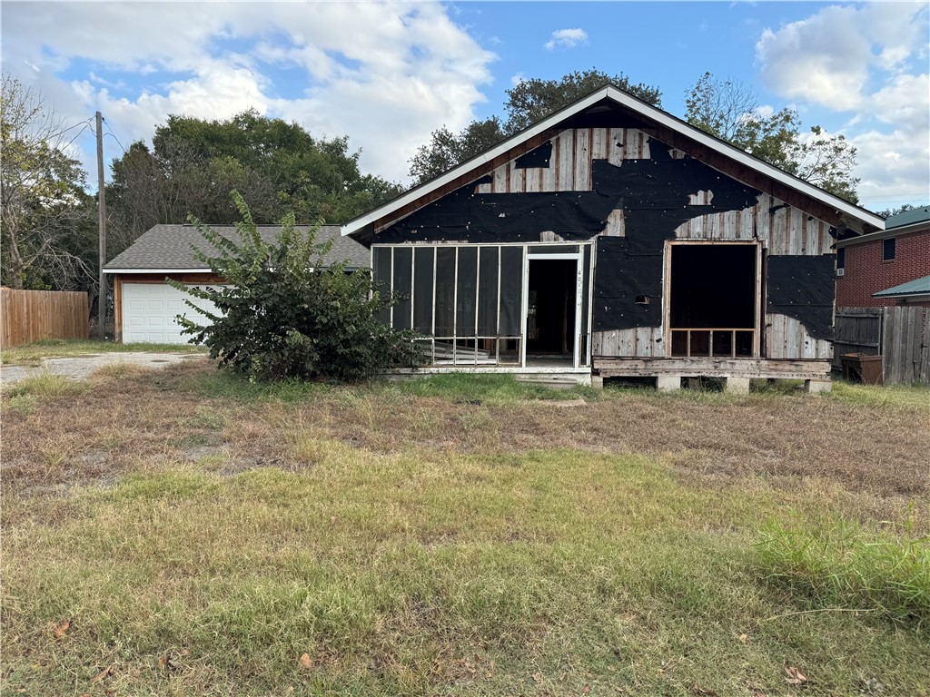 401 NW 6th Street Hubbard TX 76648