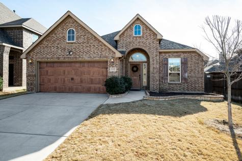 1112 Albany Drive Fort Worth TX 76131