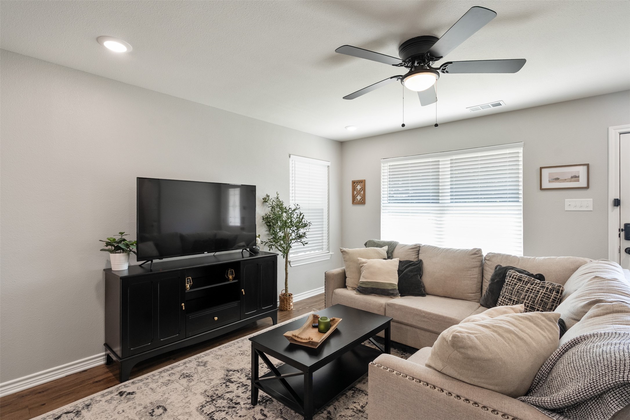 128 Crestwood Drive Mabank TX 75156