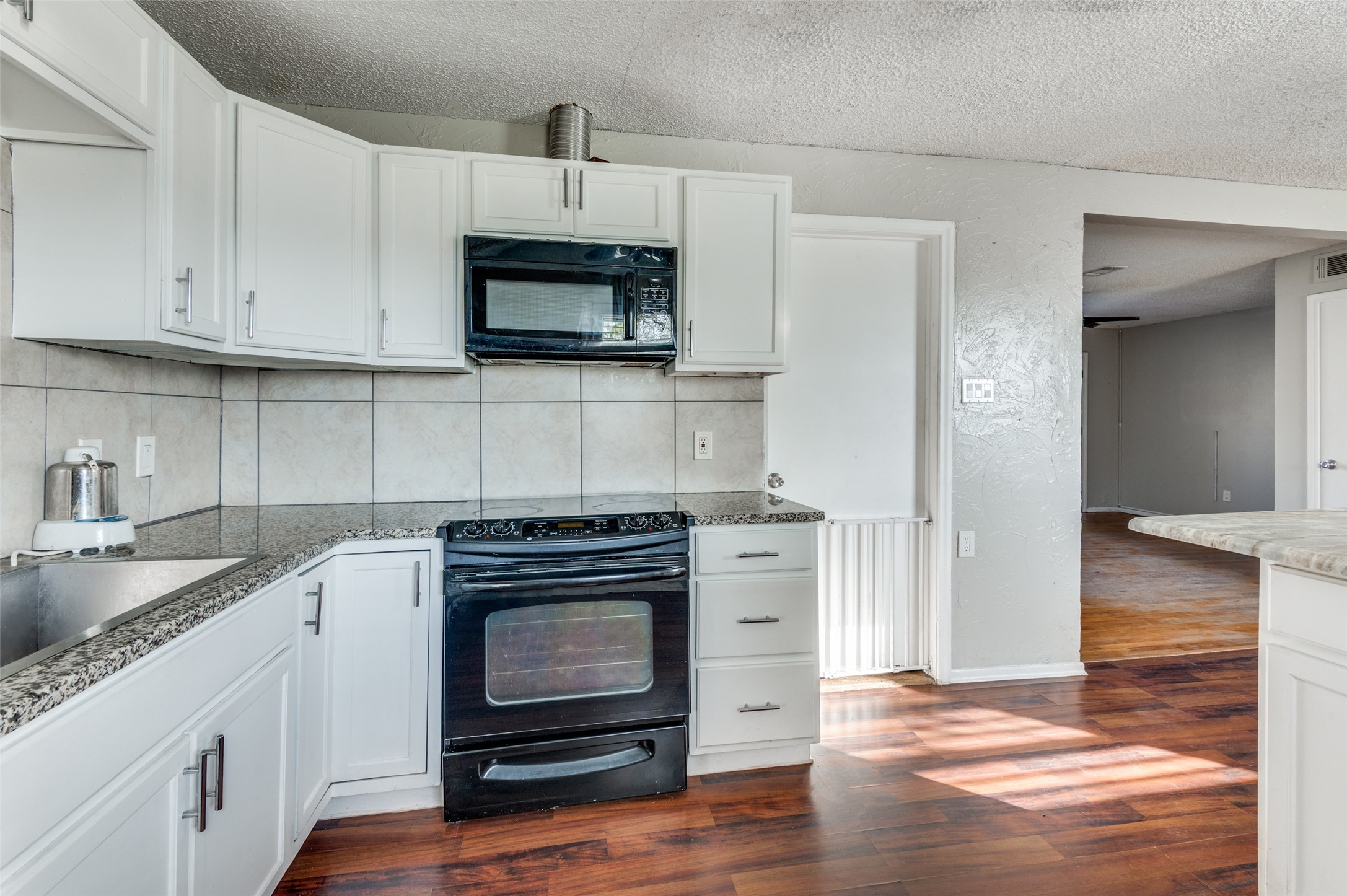 2217 Garden Oaks Drive Irving TX 75061