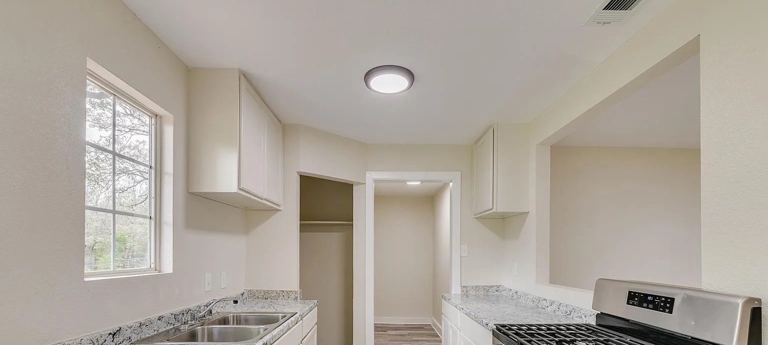 6504 Ramey Fort Worth TX 76112
