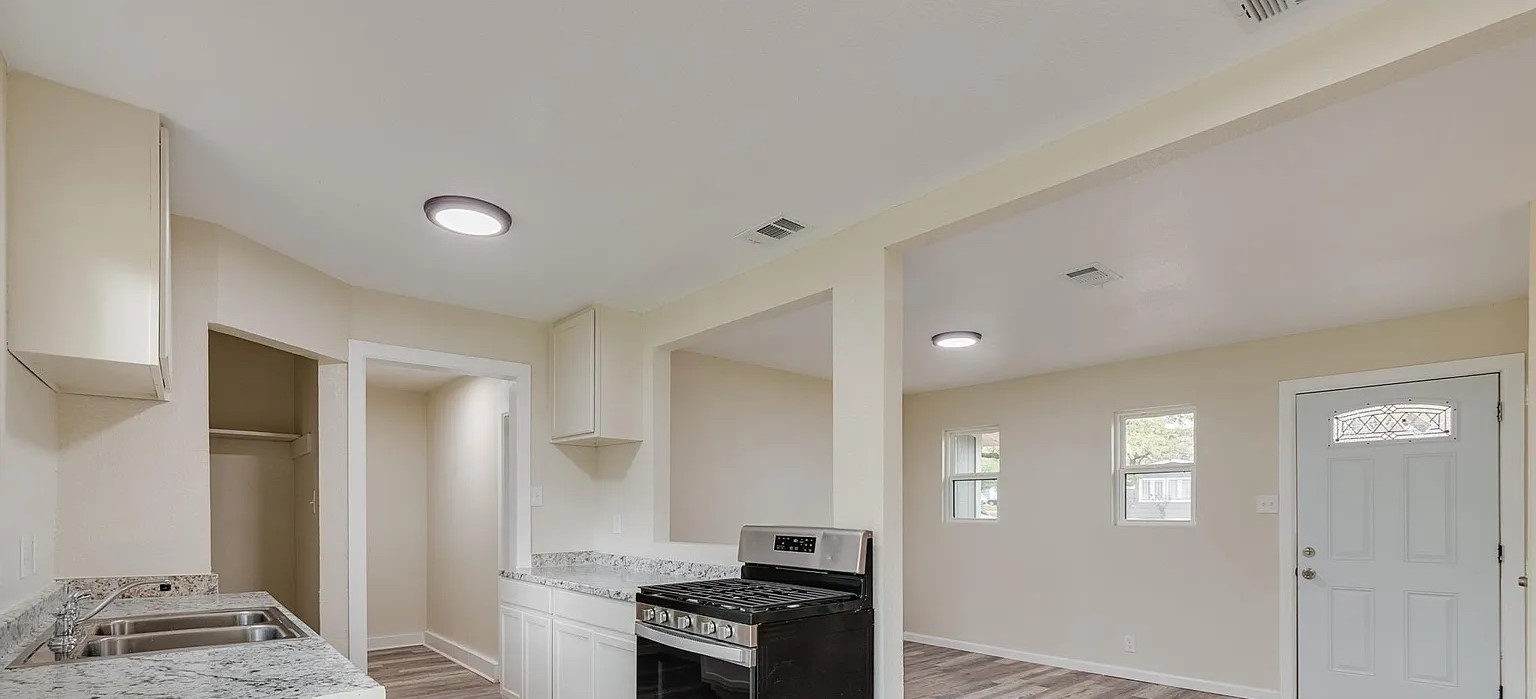 6504 Ramey Fort Worth TX 76112