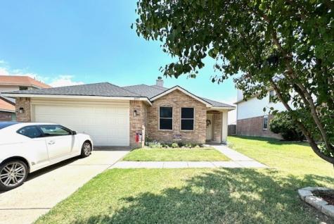 2033 W Grove Lane Grand Prairie TX 75052