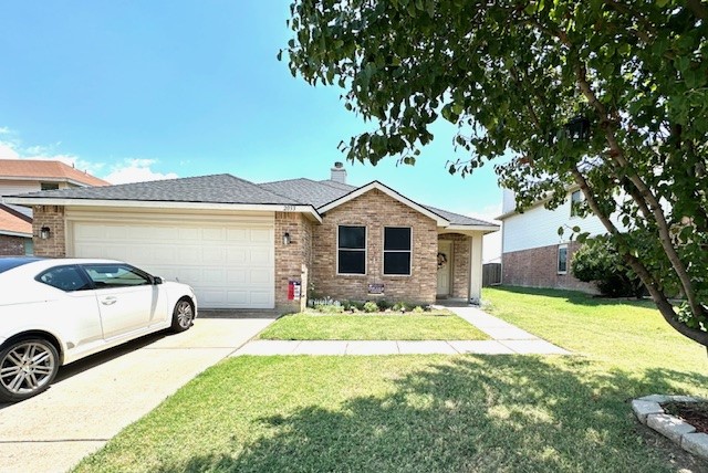 2033 W Grove Lane Grand Prairie TX 75052