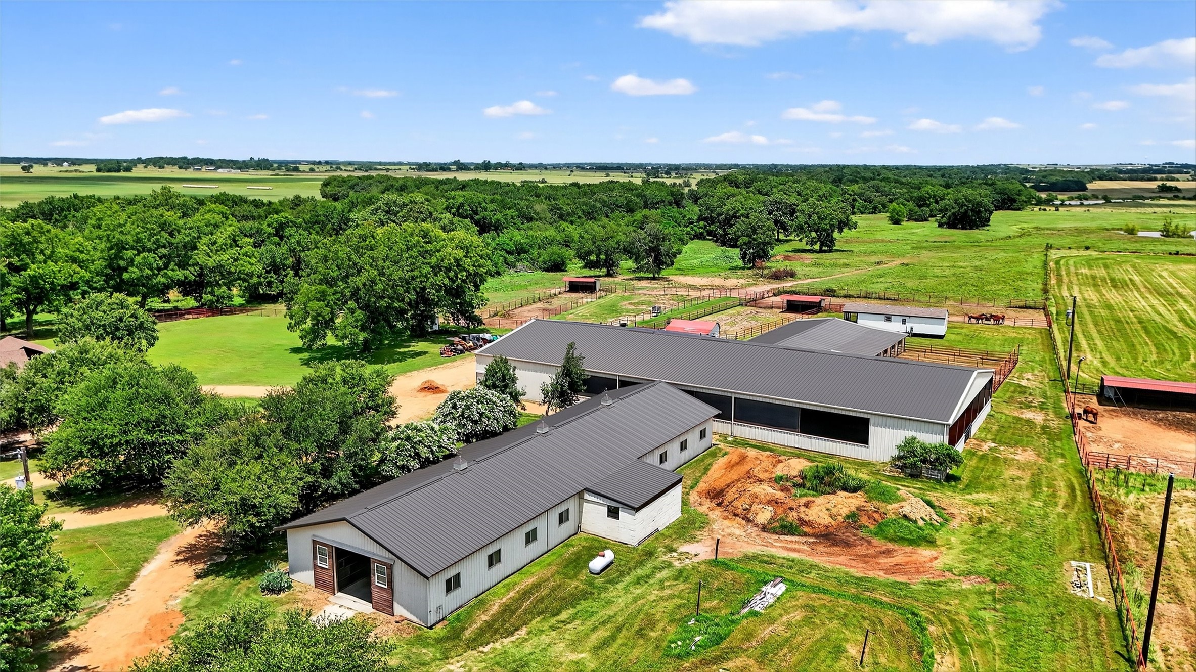 1717 1/2 Batey Road Collinsville TX 76233