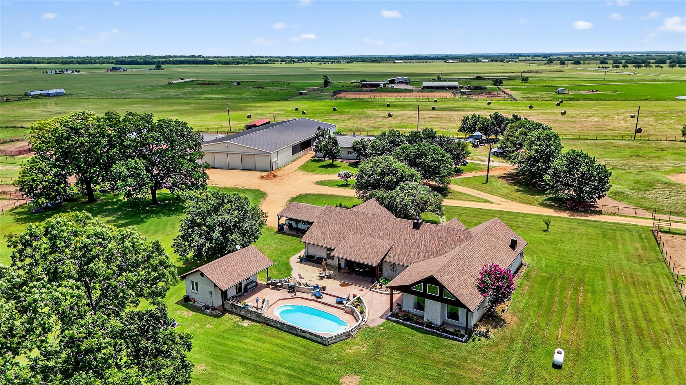 1717 1/2 Batey Road Collinsville TX 76233