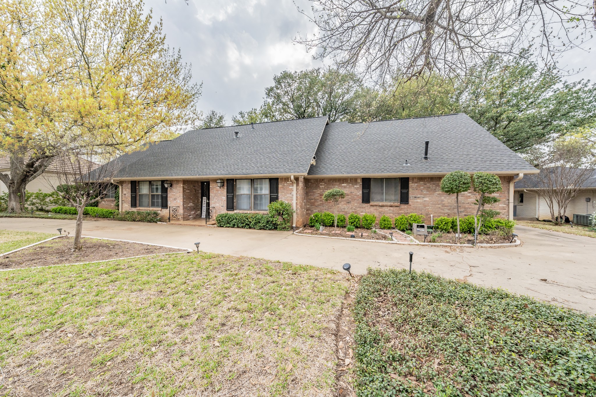1214 Canterbury Court Arlington TX 76013