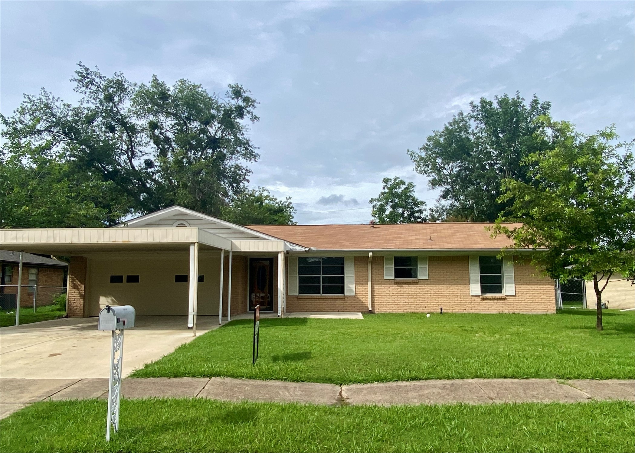 1311 Royal Drive Kaufman TX 75142