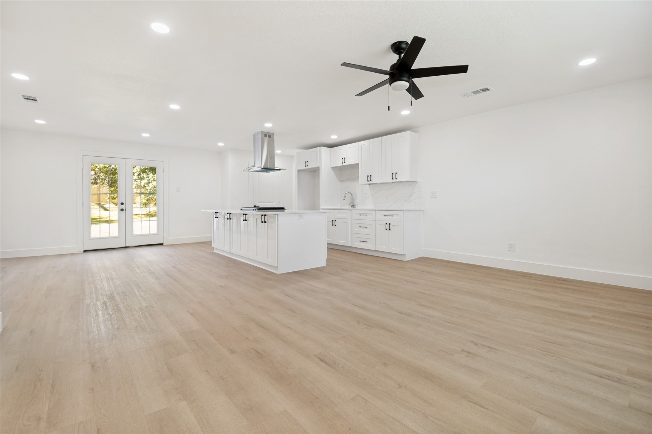 2406 Magna Vista Drive Dallas TX 75216