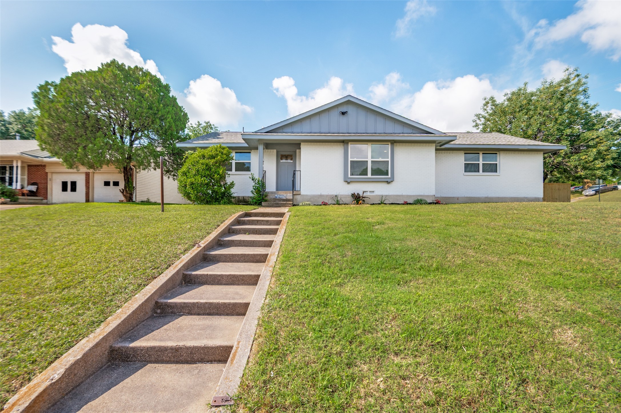 2406 Magna Vista Drive Dallas TX 75216