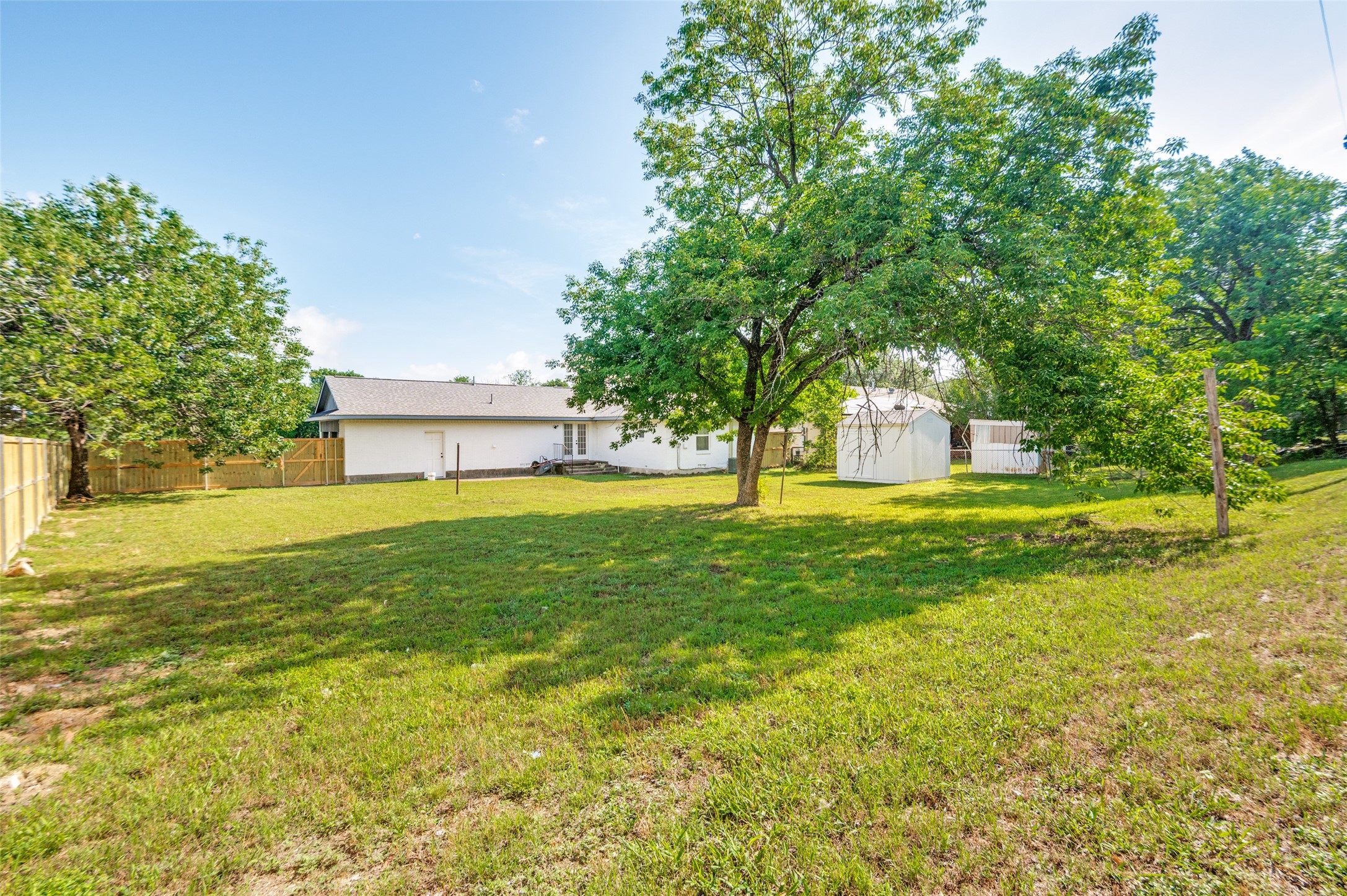 2406 Magna Vista Drive Dallas TX 75216