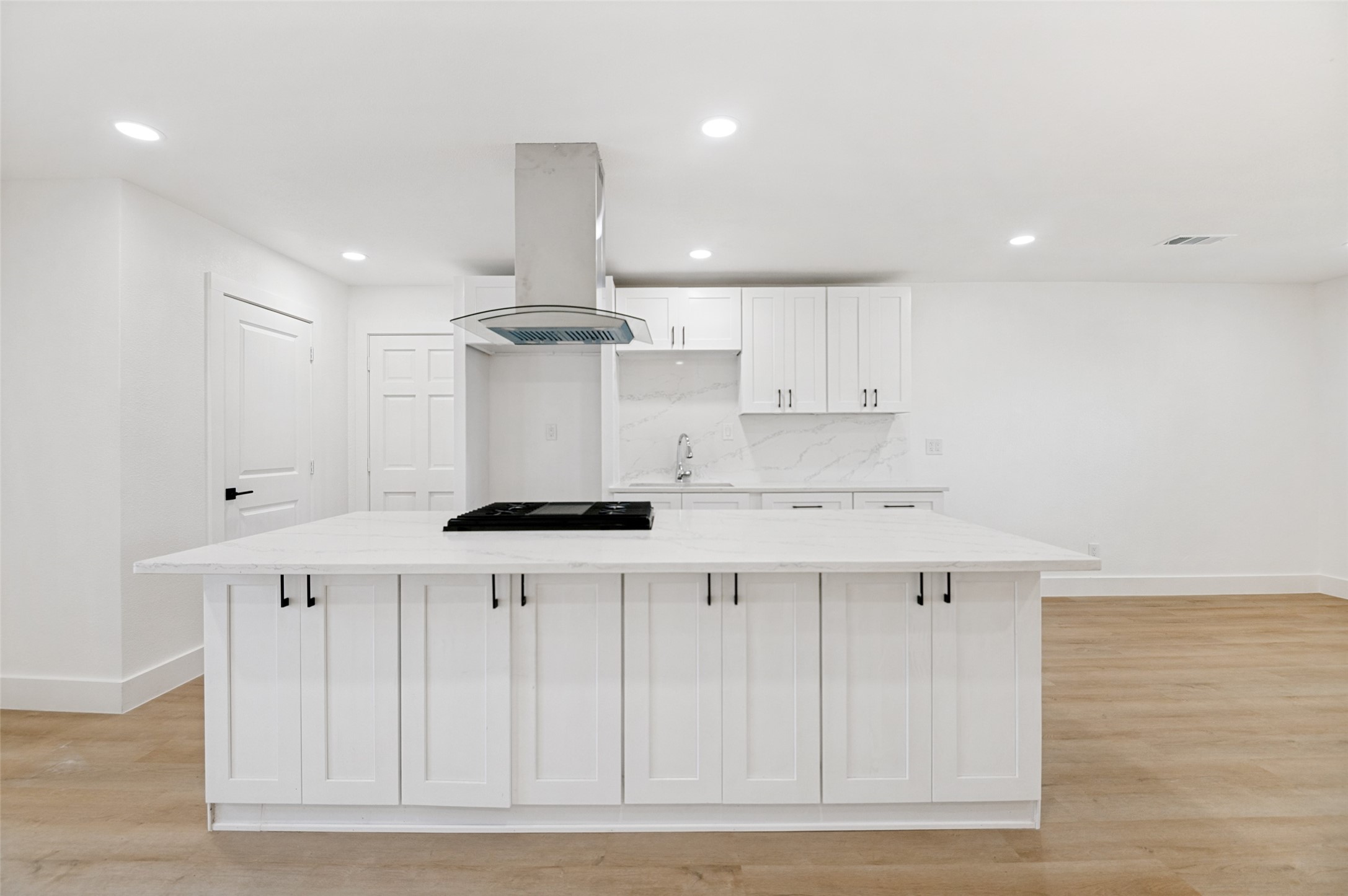 2406 Magna Vista Drive Dallas TX 75216