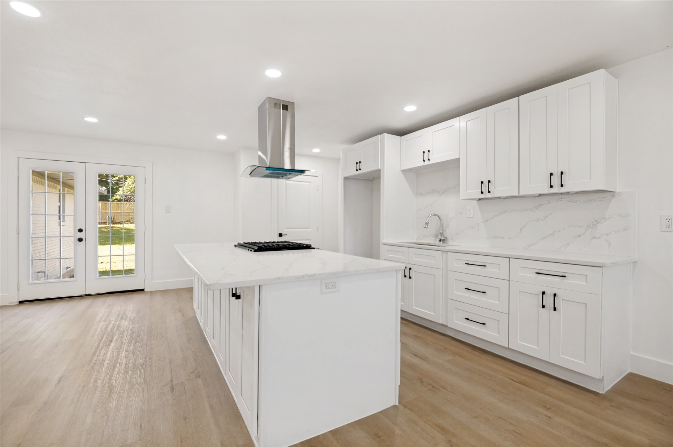 2406 Magna Vista Drive Dallas TX 75216