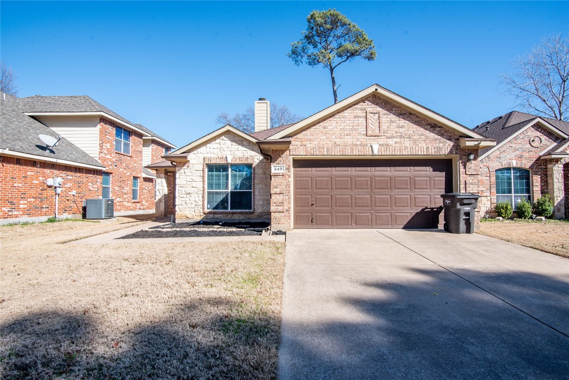 549 Cross Ridge Circle N Fort Worth TX 76120
