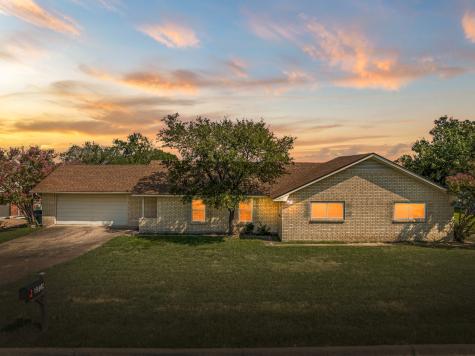 8309 Gatecrest Drive Woodway TX 76712
