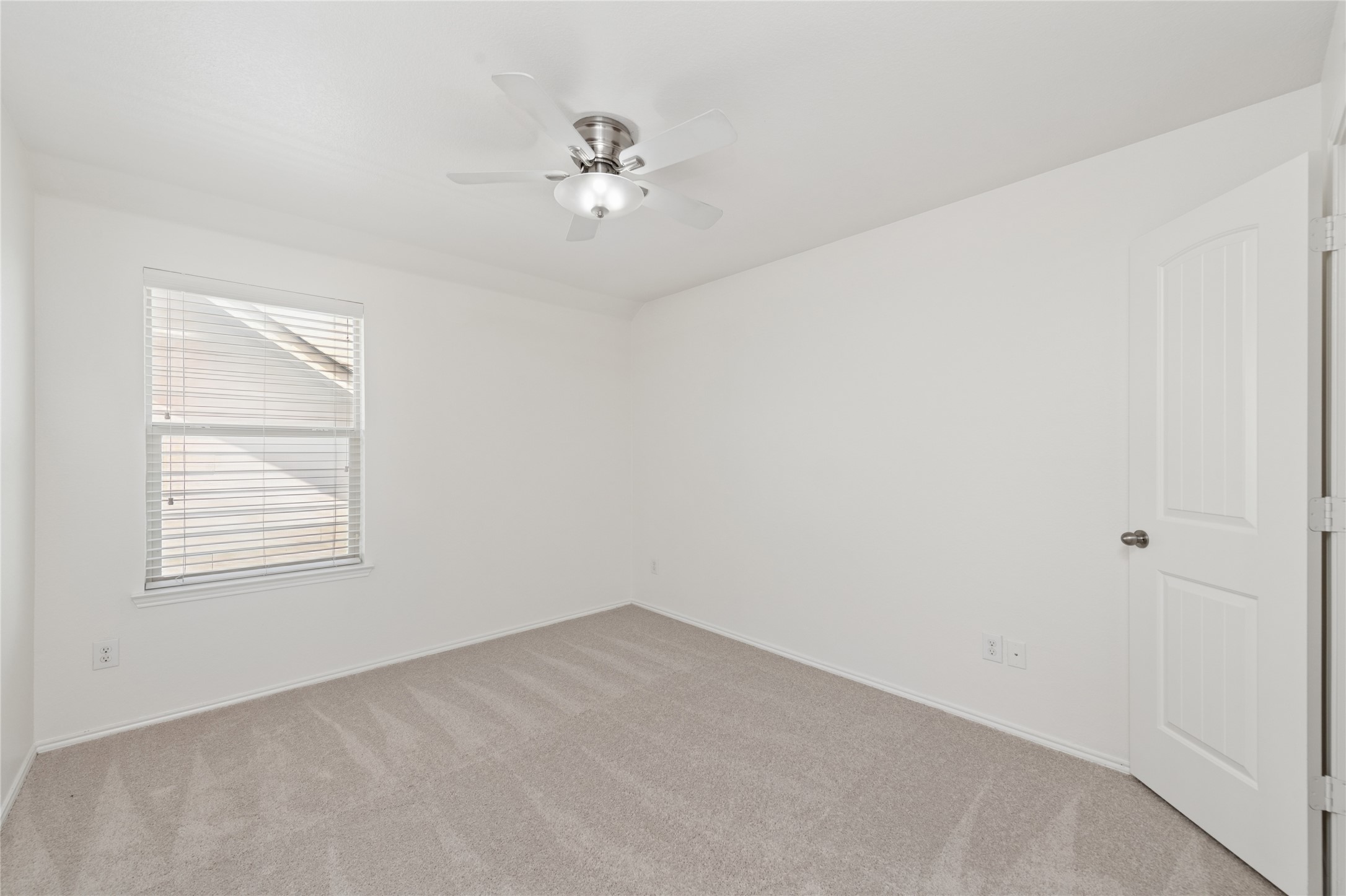 946 Bowie Drive Lavon TX 75166