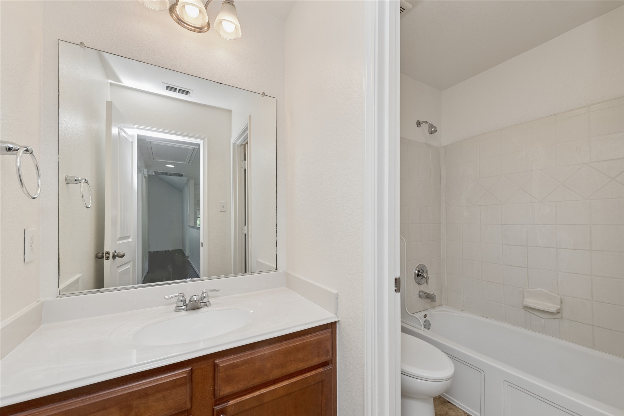 946 Bowie Drive Lavon TX 75166