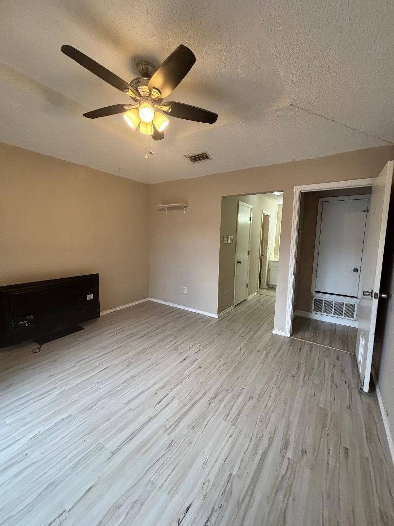 1107 Rimcrest Drive Arlington TX 76017