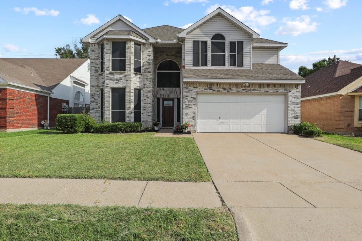 208 Brookhaven Drive Grand Prairie TX 75052