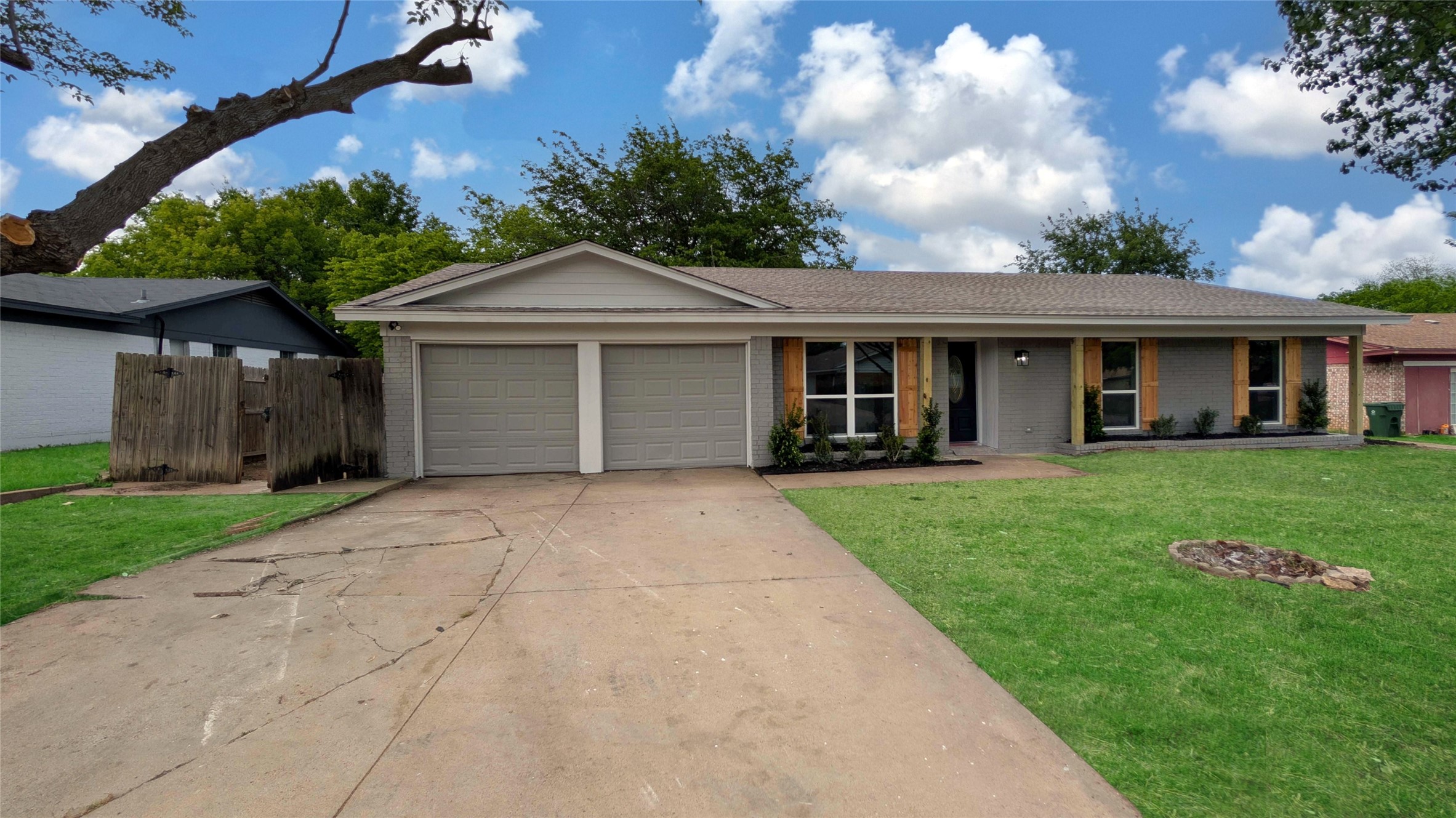 3205 Jamestown Drive Forest Hill TX 76140