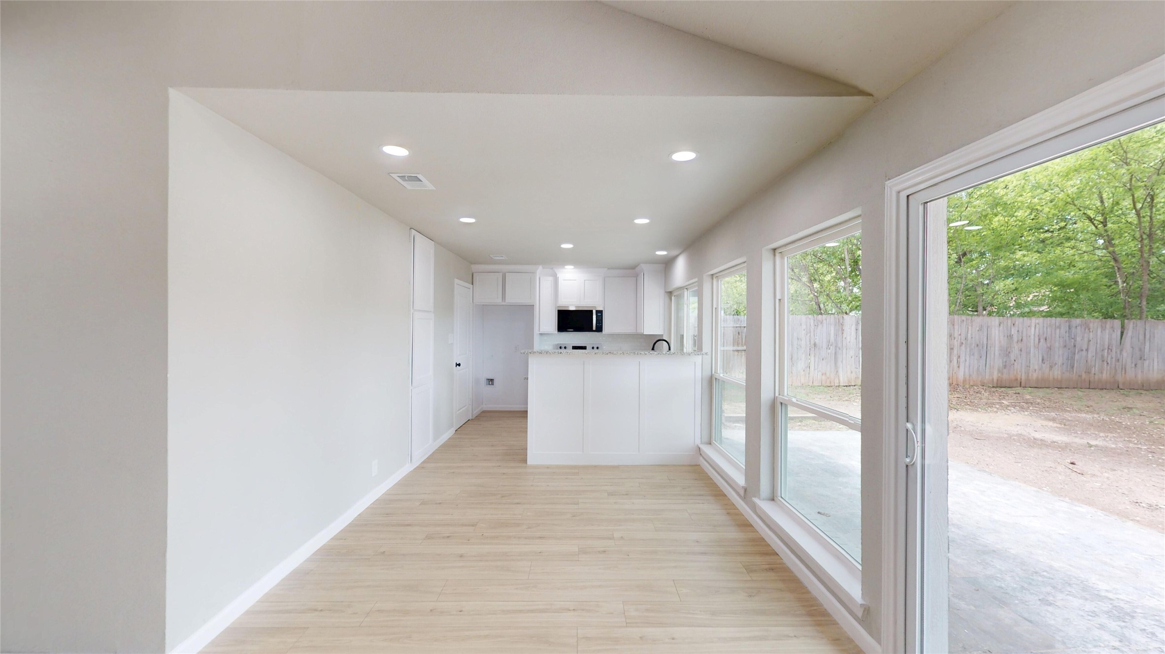 3205 Jamestown Drive Forest Hill TX 76140